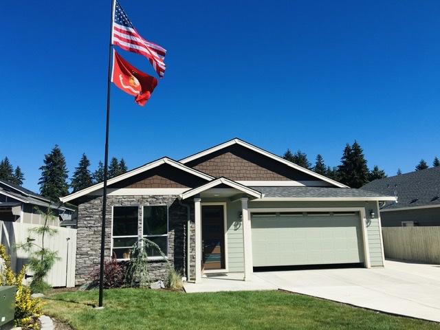 Phoenix Telescoping Flagpole Premier Kit | Starter Bundle - perspective view