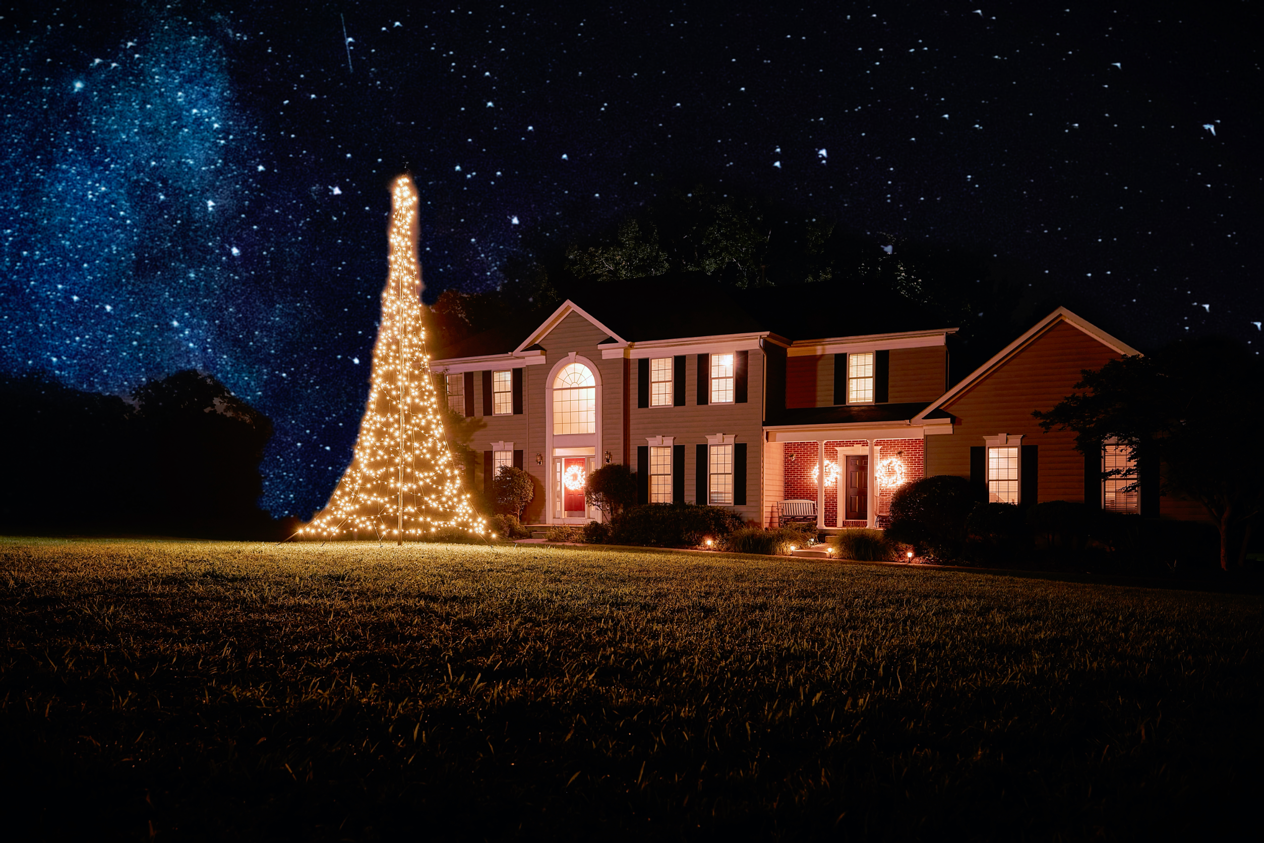 Patriot Glo LED Flagpole Christmas Tree Kit (20' & 25') - in-use demonstration